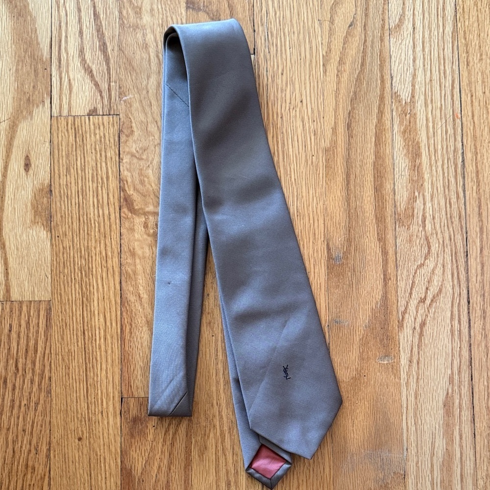 Yves Saint Laurent Gray Silk Tie with Subtle Pink Accent